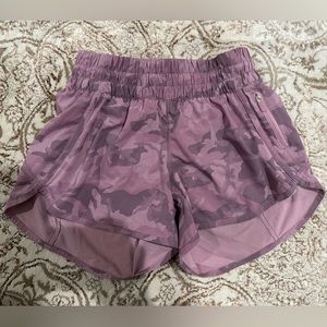 Lululemon size 6 4’ shorts, tags removed, never worn!